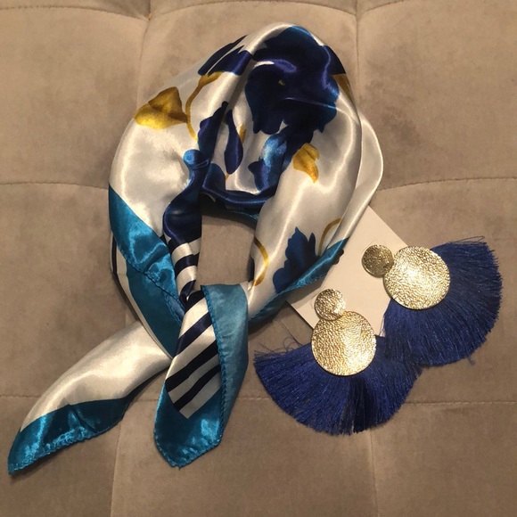 Accessories - Multi colored scarf with matching earrings
